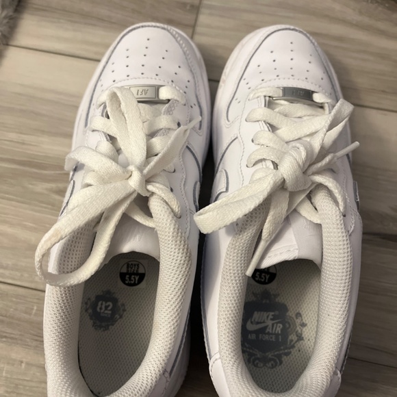 Nike Air Force 1 - Picture 2 of 7